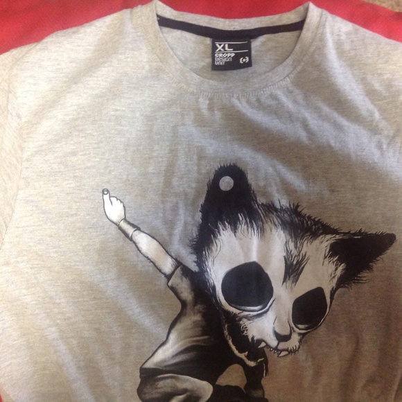 Cropp skateboarding tshirt - Picture 2 of 3